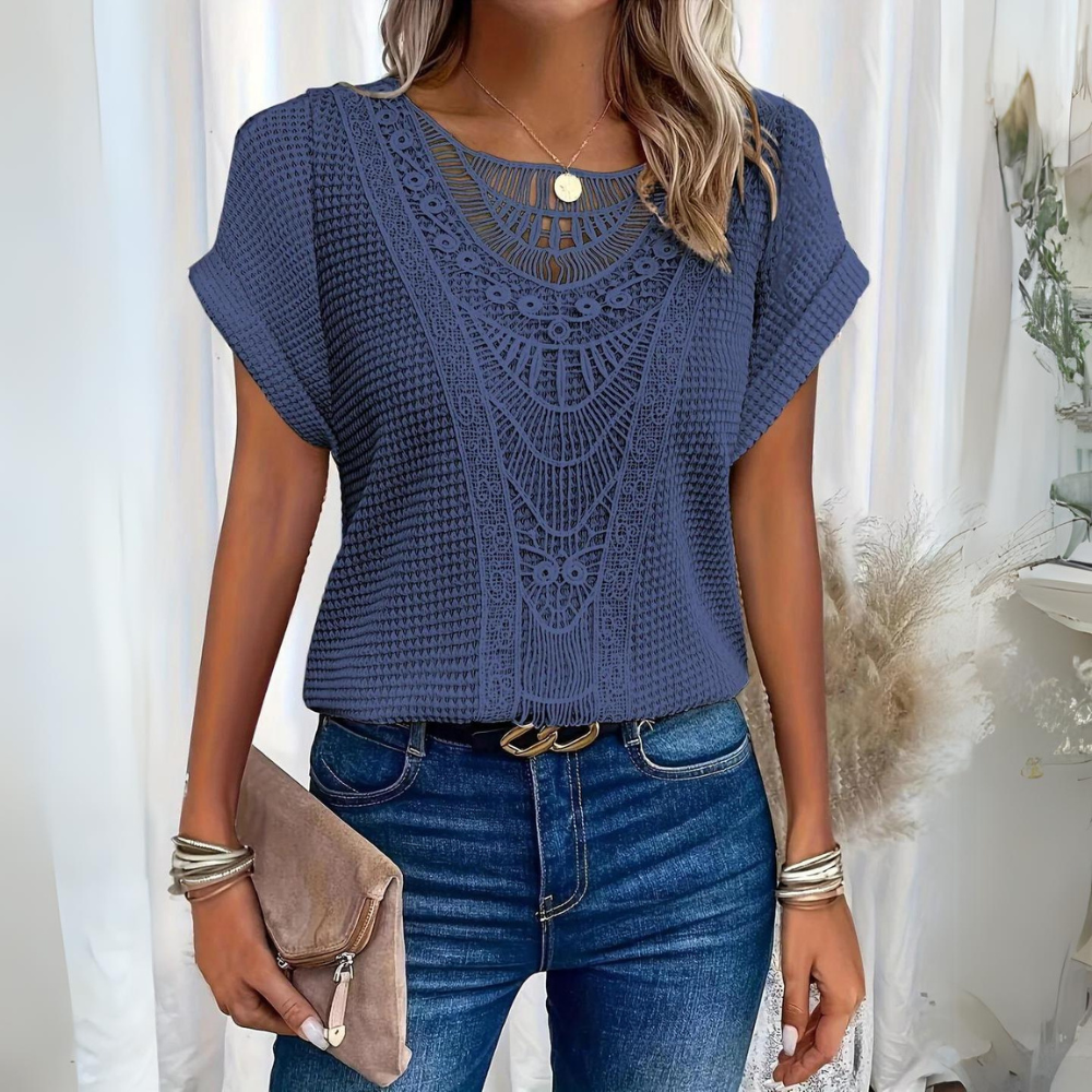MARIELLE | SPITZE TOP MIT ELEGANTEM FLUSS