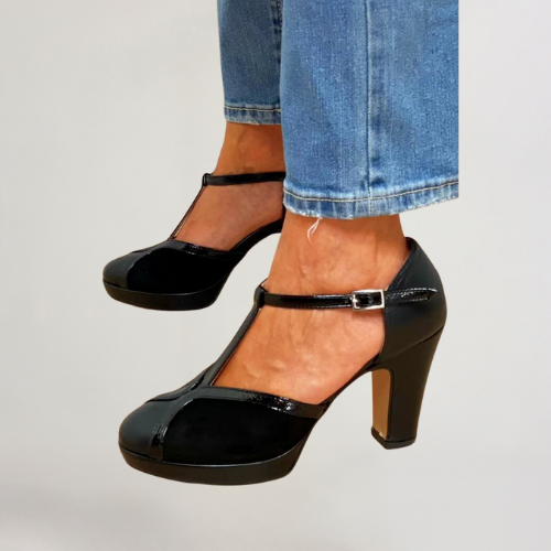 FAYE | SCHWARZE HOHE ABSÄTZE MIT GESCHLOSSENEM ZEHE UND T-STRAP